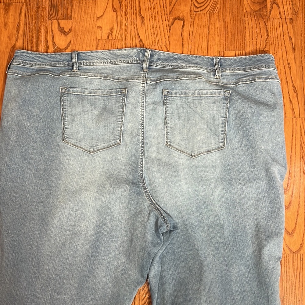 Torrid high waisted Luxe Skinny jeans - Picture 8 of 16